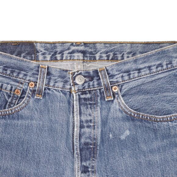 Vintage Levi’s 501 Button Fly Jeans Made in USA W31 L32 Light Wash - Picture 3 of 5